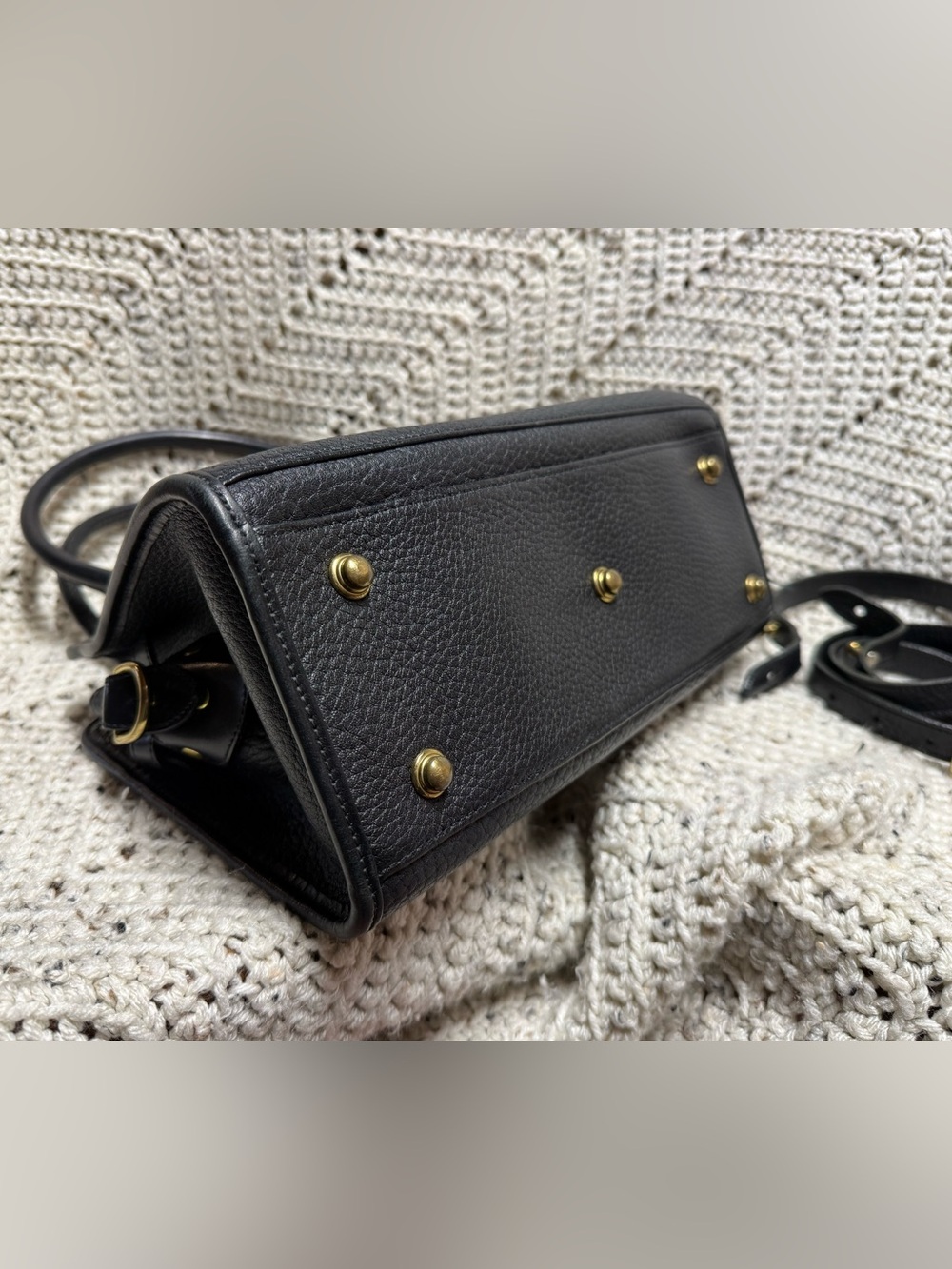 Vintage Dooney and Bourke Black Buckle Satchel Crossbody - Picture 4 of 7